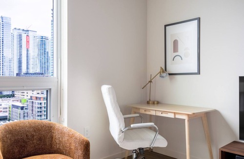 South Lake Union Apartment | Modern South Lake Union 1BR w/W/D & Roof, nr Lake Union, by Blueground
