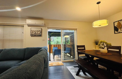 Dieppe House | Modern Spacious 3 bedrooms plus 2.5 bath in Dieppe
