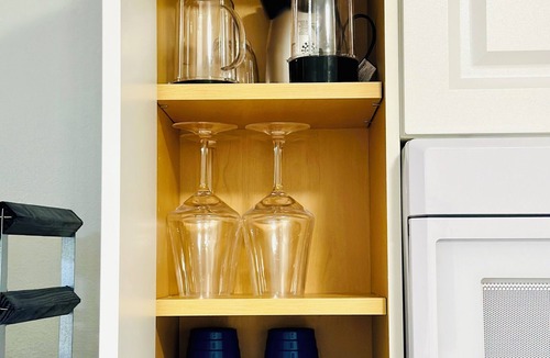 Walsingham Apartment | Modern Studio 10 Min to Beach with Kitchen, AC, Fast Wi-Fi and Private Bathroom.