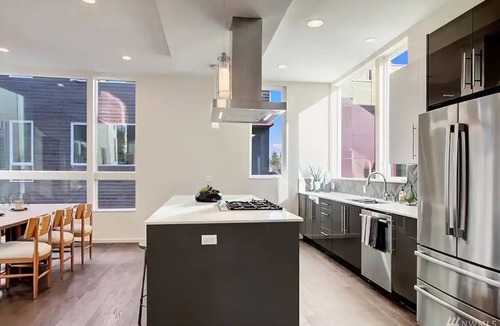 Judkins Park House | Modern Urban Retreat Near Park/Restaurants w/AC
