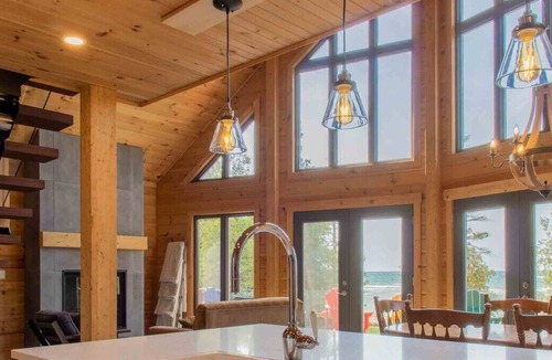 Colpoys Bay Cabin | Modern Waterfront Log Cabin