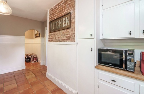 Monroe Apartment | Monroe Getaway.