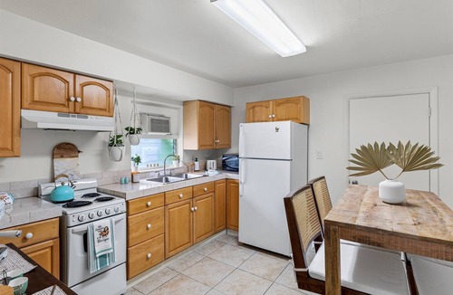 New Town Cottage | Monthly Rentals Only - Key West Cottage Du Soleil