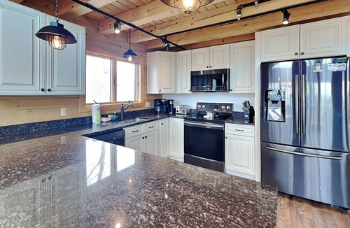 McHenry Cottage | Moonlight Ridge by Taylor Made Deep Creek