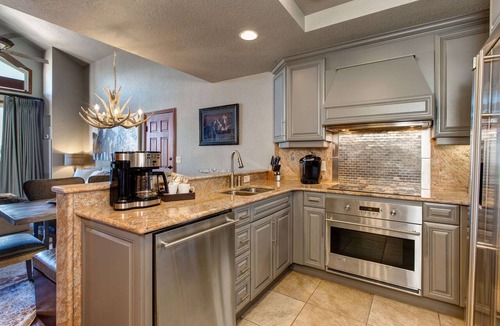 Park City Condo | Moose Mgmt at Westgate 3901AB: Mountain View-Two King Beds-Pool-Dogs Welcome