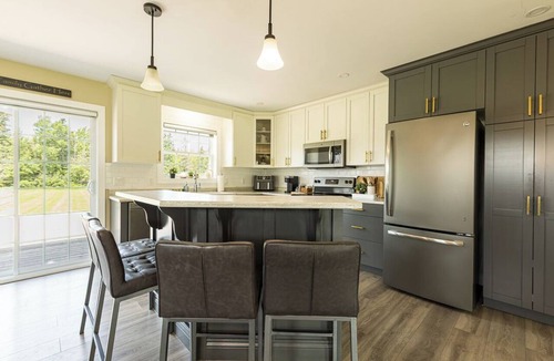 Georgetown House | Morrison’s Beach Road Island Retreat