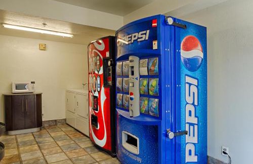 Maryland City Hotel | Motel 6-Laurel, DC - Washington Northeast