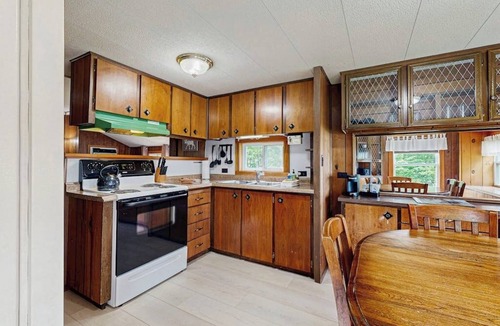 Lincoln Cottage | Mountain cottage with private chimnea, W/D, off-site amenities - great location