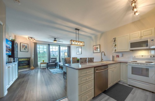 East Kootenay Apartment | Mountain Den King 1 bedroom, sleeps 4: Unit 2005 A