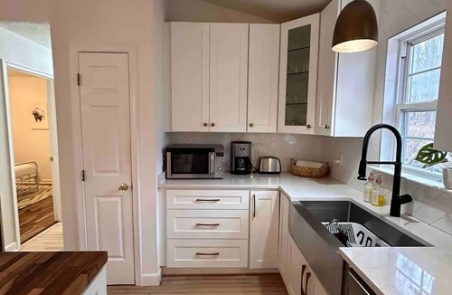 Linden House | #Mountain Escape#HotTub#Fireplace#PetsOK#near Skyline D&Wineries&BM Lodge