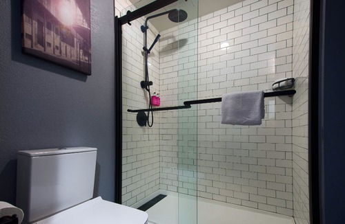South Lake Union Hotel | Moxy Seattle Downtown