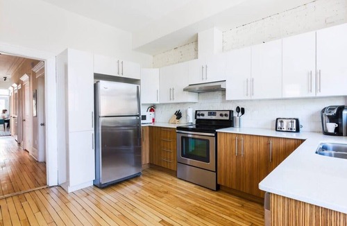 Mile End Apartment | MTLVR #08 | Bright and chic flat, terrace, A/C