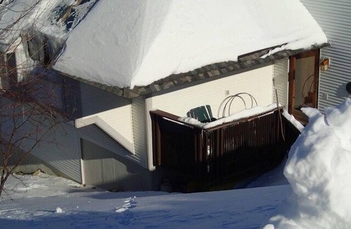 Killington House | Multi-Level Slopeside Townhouse End Unit in Sunrise's Timberline Section