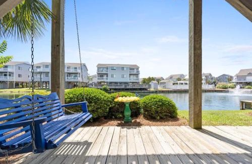 Ocean Isle Beach House | My Happy Place by Brunswick Vacation Rentals- Cottage with Community Pool & Views