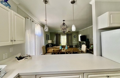 Central Myrtle Beach Condo | Myrtlewood Condo 1 Mile To Beach - Feel At Home.