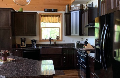 Franklin Cabin | Mystic Smoky Mornings, Woodland Charm, Fireflies & Starry Nights Await