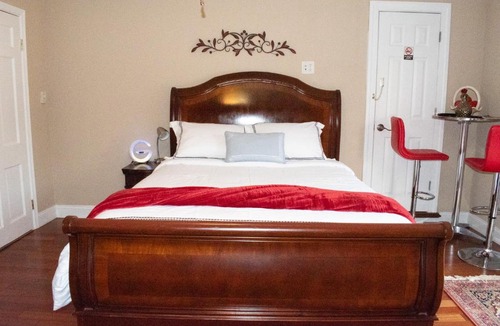 National Harbor House | National Harbor Suite 2