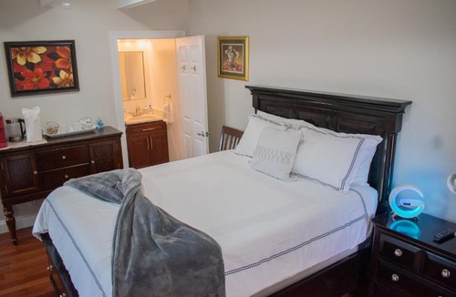 National Harbor House | National Harbor Suite 1