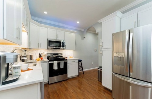 Friendly Apartment | National Harbor Hideaway - Oasis/Jacuzzi w/4-bedroom/3-Bath Fort Washington