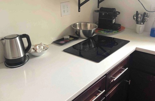 Mount Rainier Bed & Breakfast | NE 1 Bedroom Style & Comfort Minutes to DC