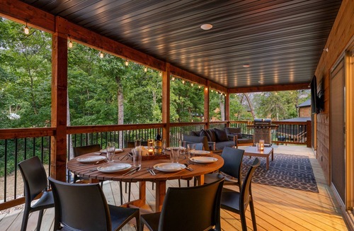 Hollister House | Near Big Cedar, Lake, Golf |Trails, Hot Tub, Games