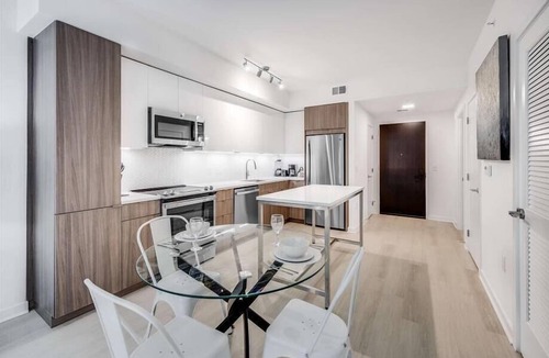 NoMa Hotel | Near DC Attractions | Fitness & Business Center | NoMa