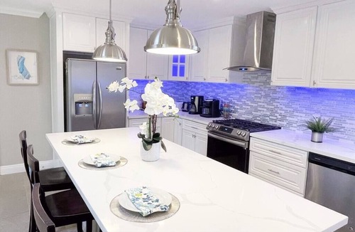 Hermosa Village Villa | Near Disneyland, 6BR, 4BA, Pool/Hot Tub, 3300 sqft