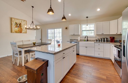 Livingston House | Near Lake Anna: Gem w/Saltwater Pool & Arcade!