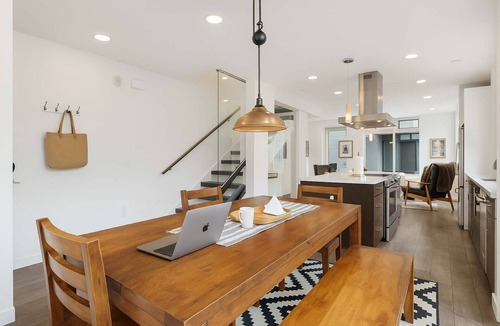 Lower Queen Anne House | Near Space Needle, DT | 10 min to World Cup Games