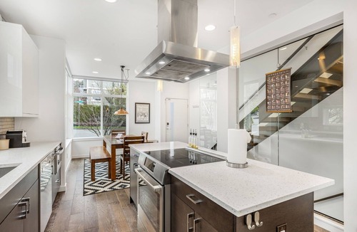 Lower Queen Anne House | Near Space Needle, DT | 10 min to World Cup Games