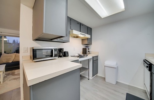 Lake Hills Cottage | Near Tech Hub & Transit: Central Bellevue Home