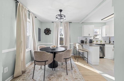Chillum House | New 3BR Home Mins to DC and Metro – Entire Home, Sleeps 6, Free Parking & Wi-Fi