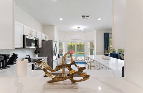 Windsor Hills Villa | NEW 6 Bed villa SOUTH facing Pool/Spa-Games-Disney