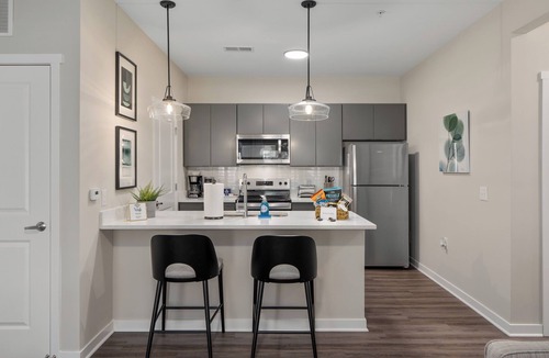 Westerville Apartment | New Albany 2BR | Near Intel + Easton | Pets OK