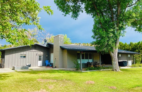 Lake Montezuma House | ! NEW ! Arizona Wine House. Centrally located in the Heart of the Verde Valley.
