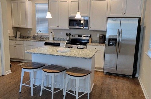 Myrtle Beach Cottage | NEW! Coastal Cottage. Live, Work, & Play like you're on VACATION everyday.