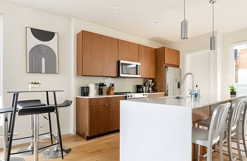 Eastlake House | NEW Eastlake 4B3BT 1M Home Views - Sleeps 10