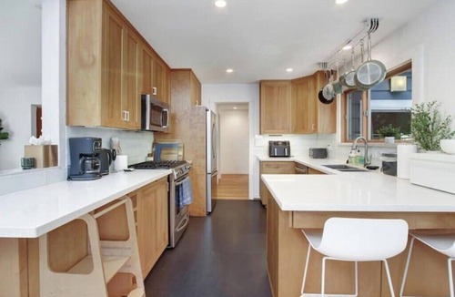 Victory Heights House | NEW! Family & Dog-Friendly Paradise w/Guest Suite