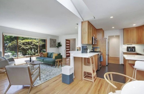 Victory Heights House | NEW! Family & Dog-Friendly Paradise w/Guest Suite