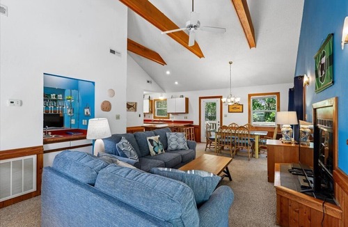 Tuckahoe House | New for 2026! Pet Friendly Duck Oceanside Home