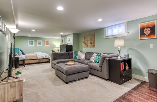 Irvington Apartment | New listing! Charming, dog-friendly studio w/ free WiFi in a great neighborhood