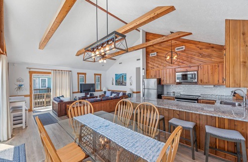 Kitty Hawk Cottage | New Listing: Ocean views & ocean breeze, vacation @ Our Island In The Sun