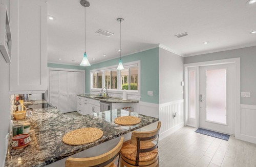 Siesta Key Villa | New Listing! Private Siesta Key Villa, Walk to Beach, Heated Pool - Vista Hermosa 139
