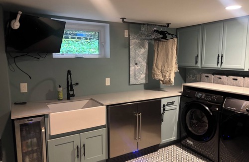 Green Lake House | New listing. Renovated craftsman. One block from greenlake. Sleeps 8.