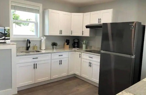 Eastport Apartment | NEW lovely studio apartment with onsite parking!