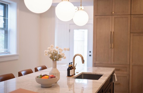 H Street Corridor House | NEW! LUX 4BR + [Rooftop, Parking, Metro]
