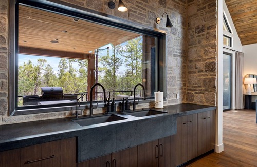 Torreon Cabin | New Lux Cabin! 5500sf/GolfSim/MoviTheatr/HotTub/4KingStes/Gym&Billiard