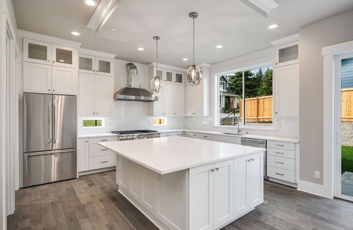 Redmond House | NEW Luxury 5 bedroom 5 bath at Top Redmond School Corp Exec Short Term Dream!