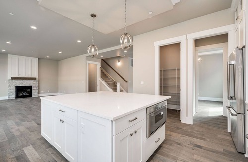 Redmond House | NEW Luxury 5 bedroom 5 bath at Top Redmond School Corp Exec Short Term Dream!