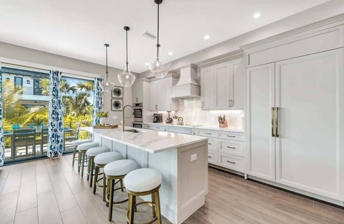 Sarasota House | New-Luxury Lido Estate-Pool-Rooftop-Steps to Beach